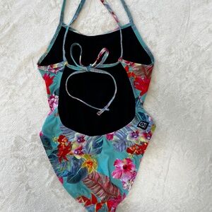 JOLYN ONSIE JACKSON 3 SIZE 32  TROPICAL
